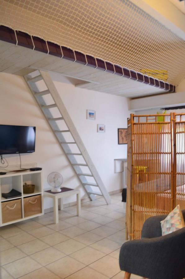 Gite Les Esparrus Villecroze Exterior foto